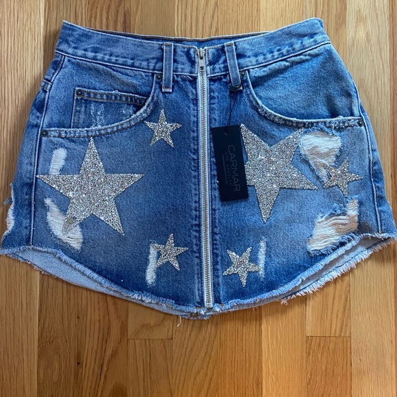 Carmar Denim: BEATRICE STAR PATCH ZIP FRONT SKIRT⭐️💙 - Picture 2 of 3